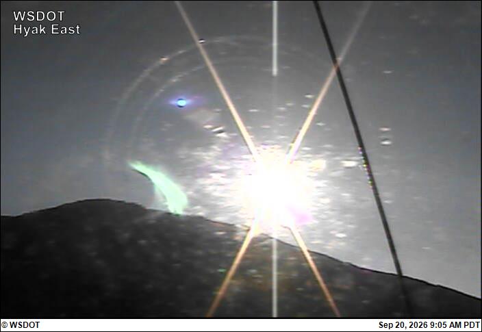 Snoqualmie Pass traffic camera: Hyak Looking East