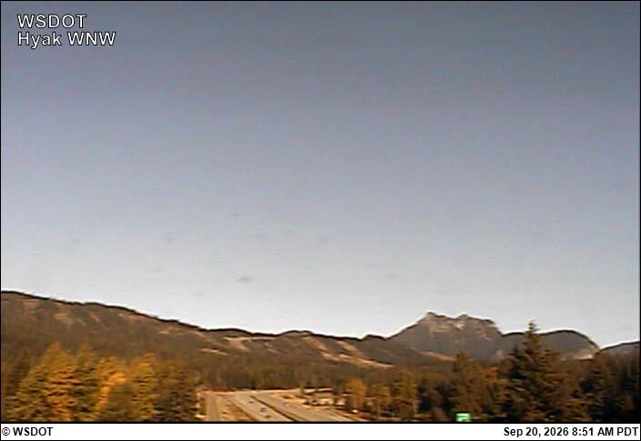 Snoqualmie Pass traffic camera: Hyak Looking West-Northwest