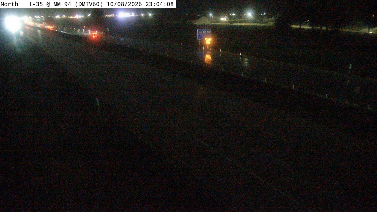 Photo from camera: DM - I-35 @ MM 93.9 (S of NE 36th St)
