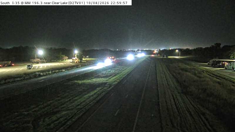 Photo from camera: D2 - I-35 @ MM 196.3 near Clear Lake (D2TV01)