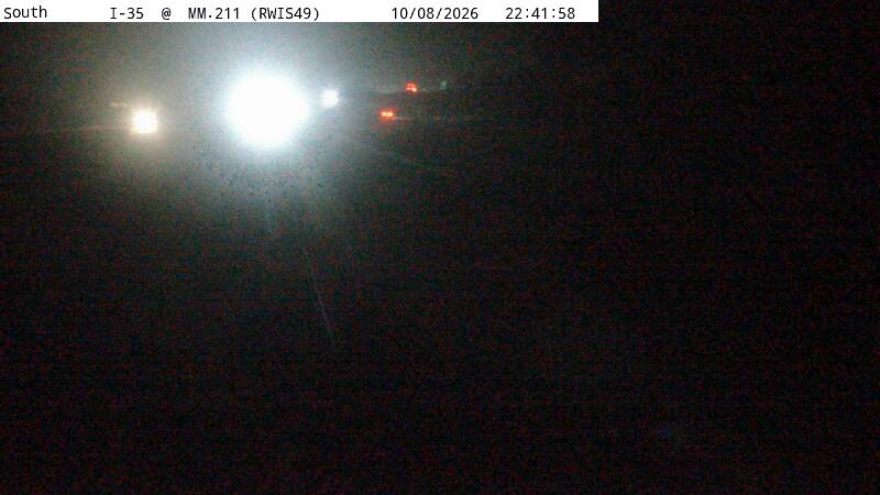 Photo from camera: RWIS - I-35 MM 211 @ Worth County/Hanlontown