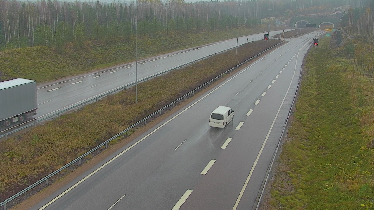 Kelikamera Loviisa Markkinamäki, puomi, länsi, Tie 7 Kotkaan