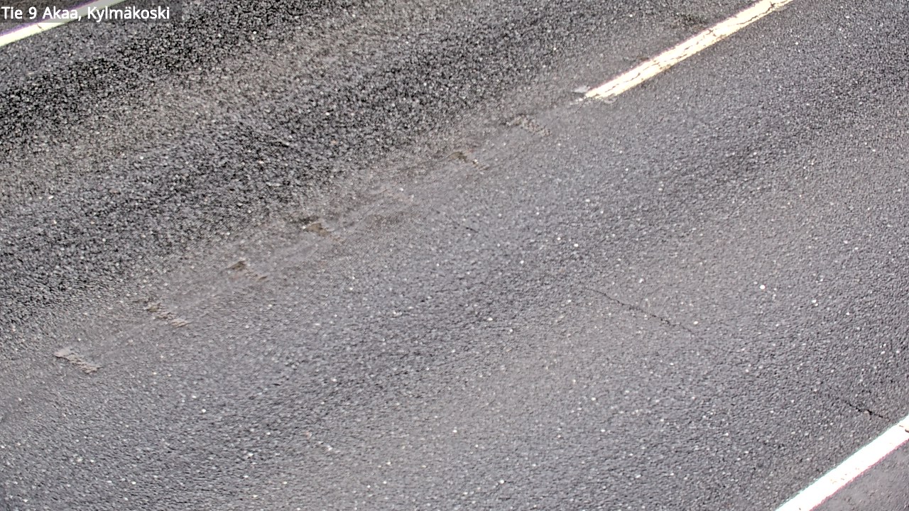 Kelikamera Akaa, Kylmäkoski, Tienpinta